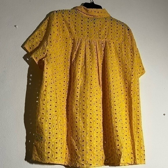 Torrid Yellow Eyelet Button Down Shirt - Picture 4 of 7